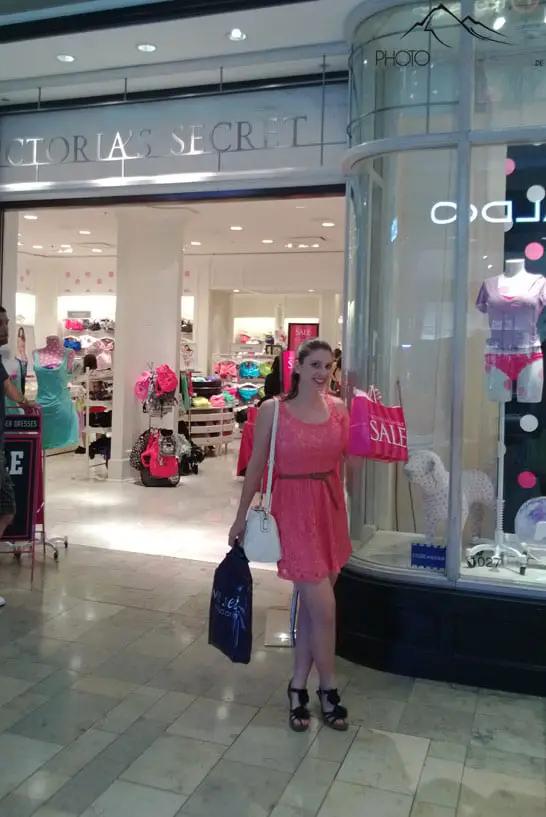 Biggi vor Victorias Secret in Las Vegas